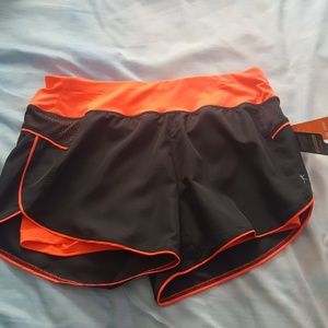 🚫SOLD🚫 Danskin semi-fitted running shorts